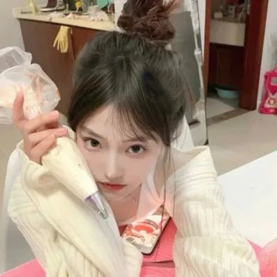 春泥溅花红